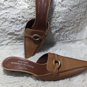 Donald J Pliner 8 Italian Leather kitten heels new condition